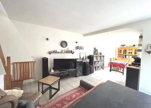 Maison mitoyenne 1 côté vendu à Crouy-en-Thelle