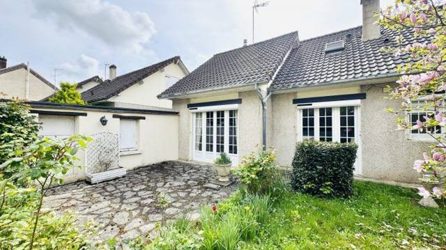 Maison traditionnelle vendu à Chamant
