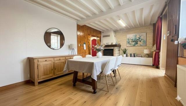 Maison ancienne vendu aux Ageux
