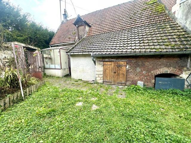 Maison mitoyenne 1 côté vendu à Puiseux-le-Hauberger