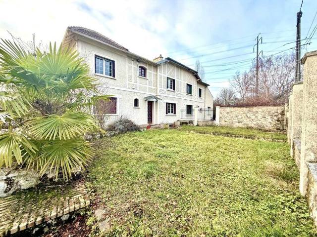 Maison mitoyenne 1 côté vendu au Mesnil-en-Thelle